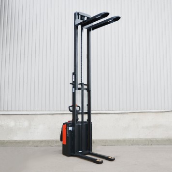Самоходный Штабелер OXLIFT BX1536E 3600 мм 1500 кг с платформой для оператора-2