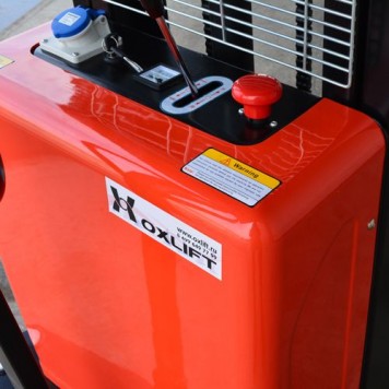 Штабелер с Электроподъемом SES15 OXLIFT 2500 мм 1500 кг-1